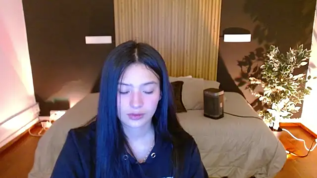 Snapshot of dafne_bss chatting on 01-21-25, 08:19 dafne bss online show from 01-21-25, 08:19