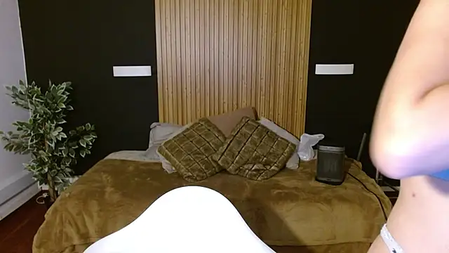 Snapshot of dafne_bss chatting on 02-05-25, 08:11 dafne bss online show from 02-05-25, 08:11