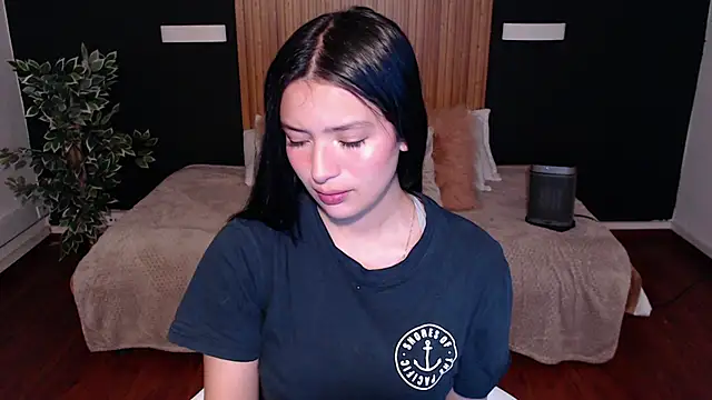 Snapshot of dafne_bss chatting on 03-07-25, 05:40 dafne bss online show from 03-07-25, 05:40