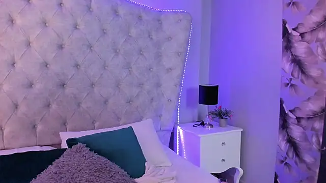 Snapshot of dafne_bss chatting on 12-19-25, 05:25 dafne bss online show from 12-19-25, 05:25