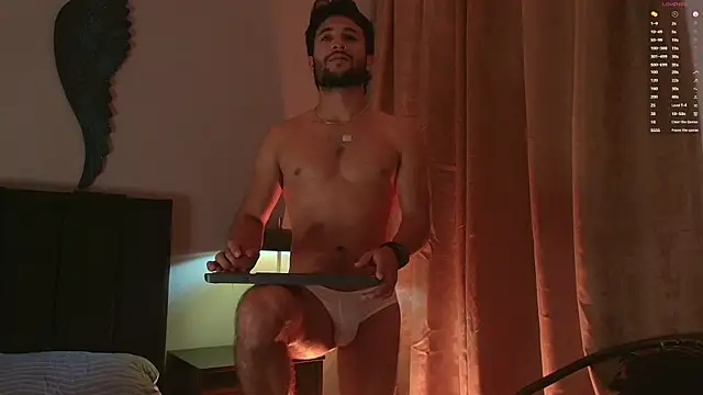 Snapshot of Valentinoford chatting on 11-25-25, 08:53 Valentinoford online show from 11-25-25, 08:53