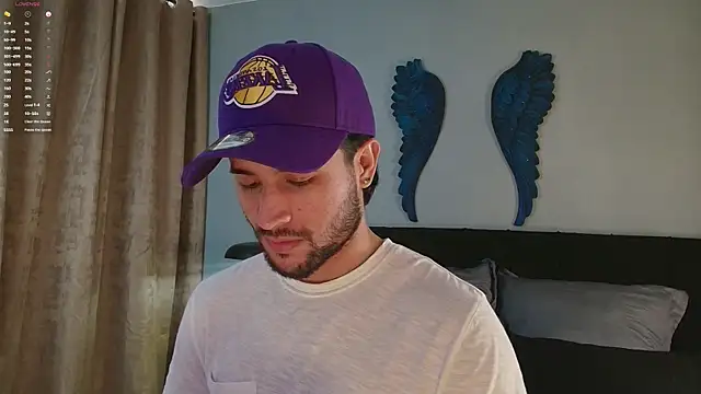 Snapshot of Valentinoford chatting on 02-25-26, 09:13 Valentinoford online show from 02-25-26, 09:13