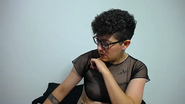 Snapshot of alex_noa chatting on 02-03-25, 10:43 alex noa online show from 02-03-25, 10:43