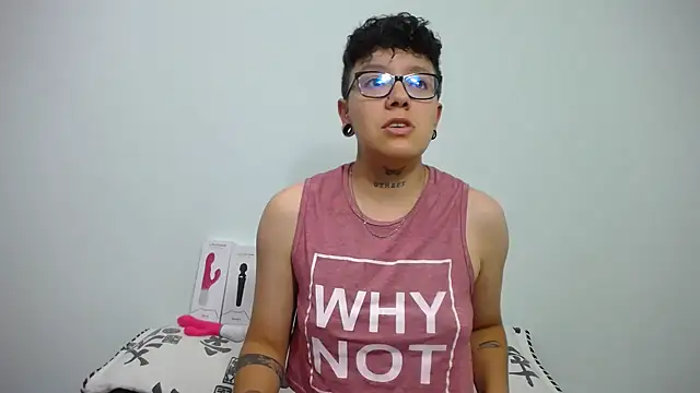 Snapshot of alex_noa chatting on 02-19-25, 07:16 alex noa online show from 02-19-25, 07:16