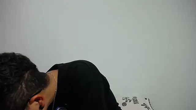 Snapshot of alex_noa chatting on 02-20-25, 08:03 alex noa online show from 02-20-25, 08:03