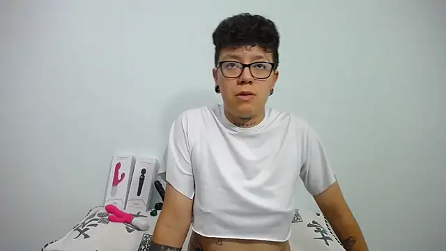 Snapshot of alex_noa chatting on 02-28-25, 01:37 alex noa online show from 02-28-25, 01:37