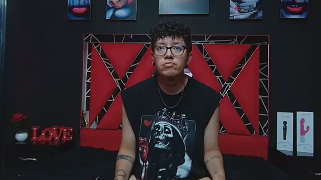 Snapshot of alex_noa chatting on 03-07-25, 07:16 alex noa online show from 03-07-25, 07:16