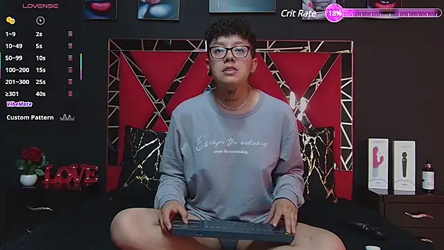 Snapshot of alex_noa chatting on 03-19-25, 10:31 alex noa online show from 03-19-25, 10:31