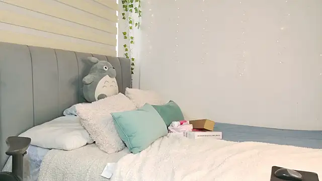  thaeltaylor online show from 10-10-25, 04:06