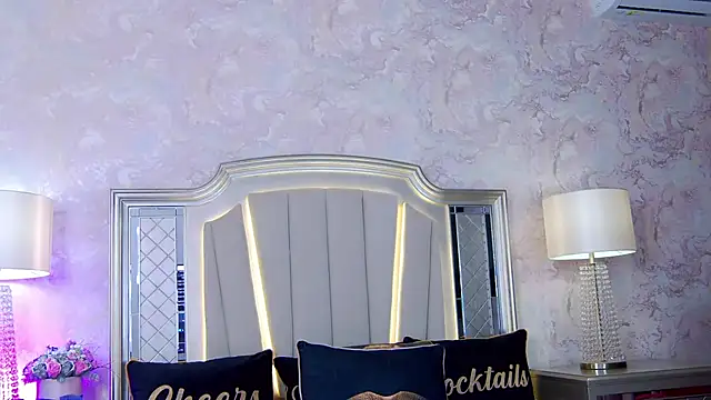 Issadorra online show from 12-20-24, 10:27