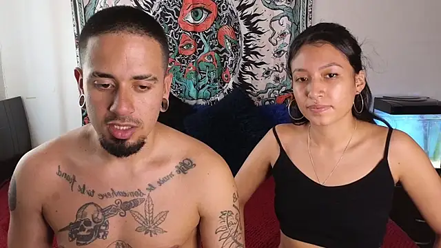 Snapshot of tony_and_sophia chatting on 05-15-26, 06:59 tony and sophia online show from 05-15-26, 06:59