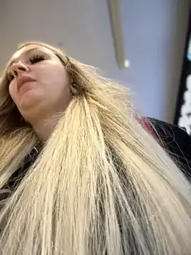 Snapshot of Teya_moon_ chatting on 12-02-24, 11:12 Teya moon  online show from 12-02-24, 11:12