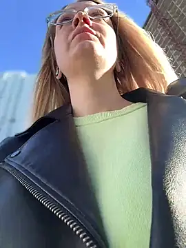 Snapshot of Teya_moon_ chatting on 01-08-25, 11:10 Teya moon  online show from 01-08-25, 11:10