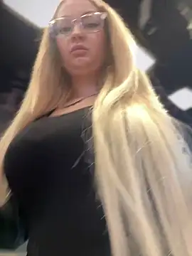 Snapshot of Teya_moon_ chatting on 01-13-25, 12:02 Teya moon  online show from 01-13-25, 12:02