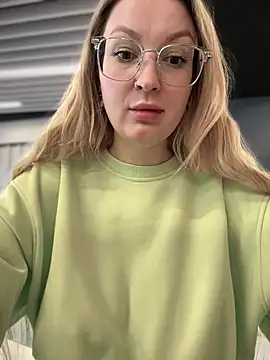 Snapshot of Teya_moon_ chatting on 01-20-25, 11:35 Teya moon  online show from 01-20-25, 11:35