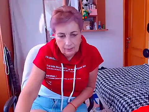 Snapshot of Victoria5643 chatting on 02-17-25, 07:47 Victoria5643 online show from 02-17-25, 07:47