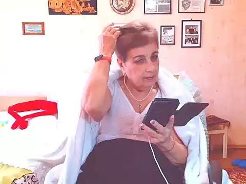 Snapshot of Victoria5643 chatting on 02-28-26, 11:00 Victoria5643 online show from 02-28-26, 11:00