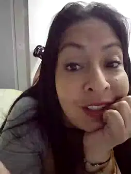 Snapshot of Catalina_JH chatting on 12-28-24, 02:11 Catalina JH online show from 12-28-24, 02:11