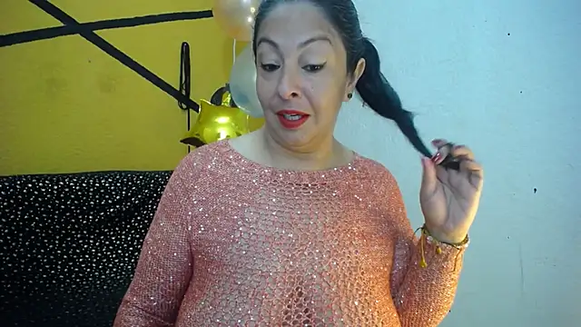 Snapshot of Catalina_JH chatting on 01-06-25, 04:55 Catalina JH online show from 01-06-25, 04:55