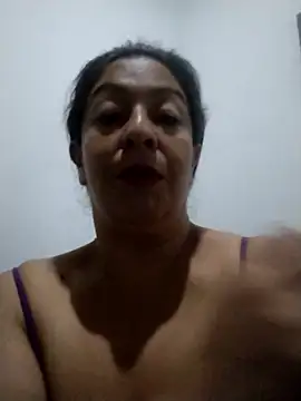 Snapshot of Catalina_JH chatting on 02-17-25, 07:04 Catalina JH online show from 02-17-25, 07:04