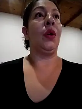 Snapshot of Catalina_JH chatting on 02-25-25, 05:19 Catalina JH online show from 02-25-25, 05:19