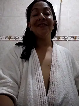 Snapshot of Catalina_JH chatting on 02-26-25, 08:15 Catalina JH online show from 02-26-25, 08:15