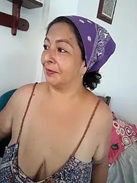 Snapshot of Catalina_JH chatting on 09-15-25, 02:06 Catalina JH online show from 09-15-25, 02:06