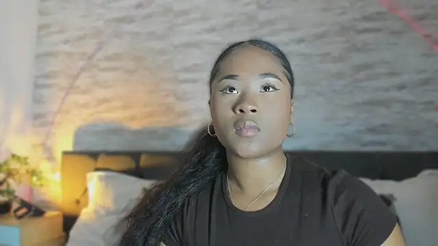 Anneth  M online show from 11-18-25, 08:24