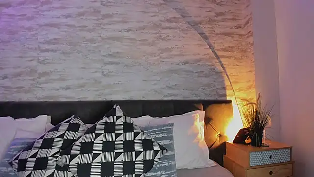 Anneth  M online show from 03-31-26, 07:36