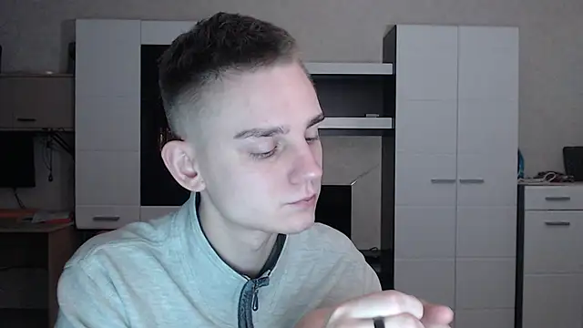 angryzan online show from 01-13-25, 03:45