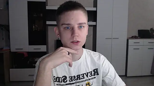 angryzan online show from 01-20-25, 04:32