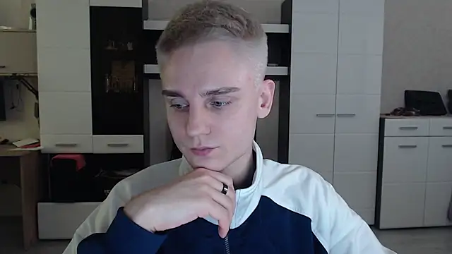 angryzan online show from 02-10-25, 11:04