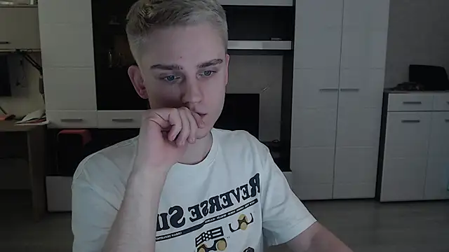 angryzan online show from 02-18-25, 10:49