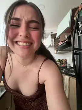Snapshot of SofiMeza chatting on 01-15-25, 05:37 SofiMeza online show from 01-15-25, 05:37