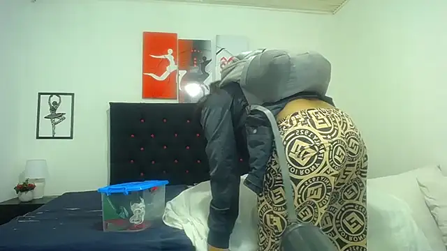 Snapshot of hairy_pussywet chatting on 01-15-25, 12:36 hairy pussywet online show from 01-15-25, 12:36