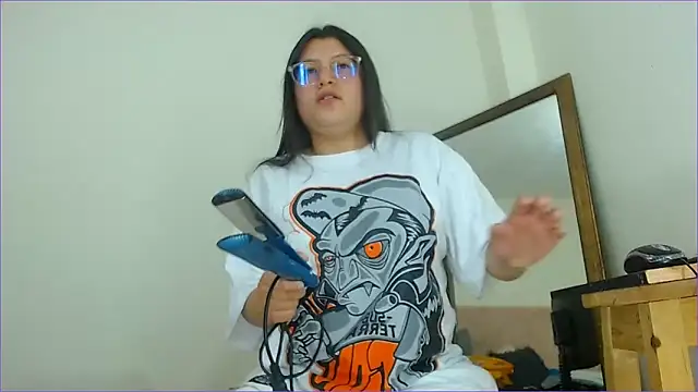 Snapshot of hairy_pussywet chatting on 02-20-25, 12:19 hairy pussywet online show from 02-20-25, 12:19