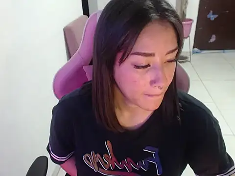 Snapshot of littleangel1_m chatting on 07-14-26, 11:10 littleangel1 m online show from 07-14-26, 11:10