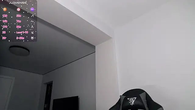 Snapshot of MakiimaStar chatting on 10-09-25, 04:54 MakiimaStar online show from 10-09-25, 04:54