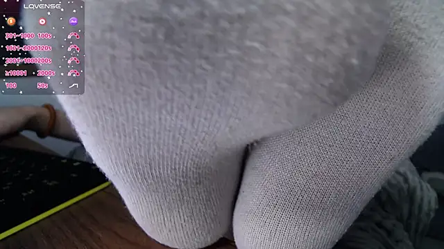 Snapshot of MakiimaStar chatting on 10-10-25, 05:06 MakiimaStar online show from 10-10-25, 05:06