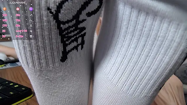 Snapshot of MakiimaStar chatting on 10-30-25, 05:42 MakiimaStar online show from 10-30-25, 05:42