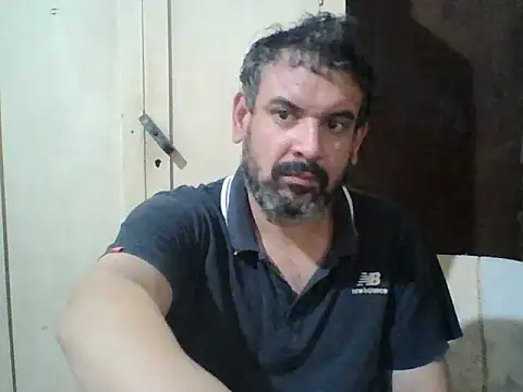 Rodrigo happy online show from 10-23-25, 01:49