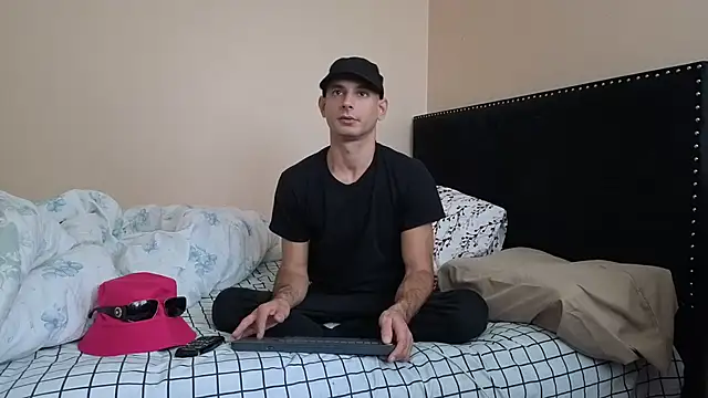 hailzeffn online show from 10-18-25, 03:35