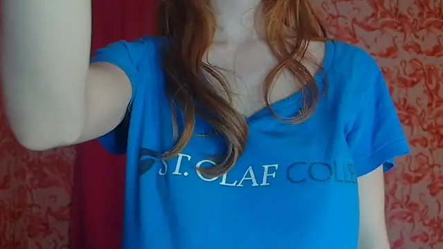 Snapshot of strawberrysmoothie chatting on 02-01-25, 06:32 strawberrysmoothie online show from 02-01-25, 06:32