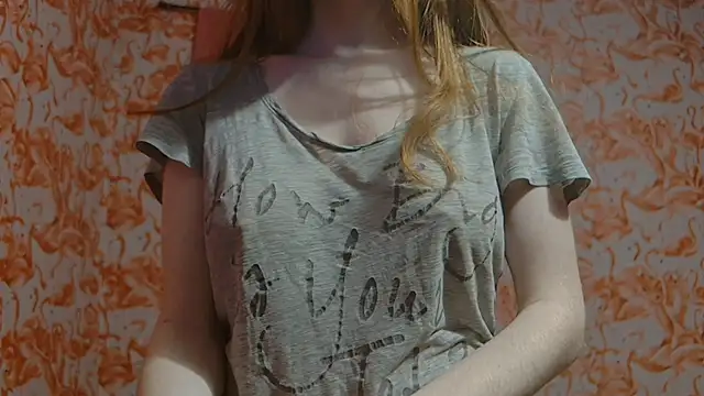 Snapshot of strawberrysmoothie chatting on 02-13-25, 12:35 strawberrysmoothie online show from 02-13-25, 12:35