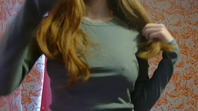 Snapshot of strawberrysmoothie chatting on 03-09-25, 07:05 strawberrysmoothie online show from 03-09-25, 07:05