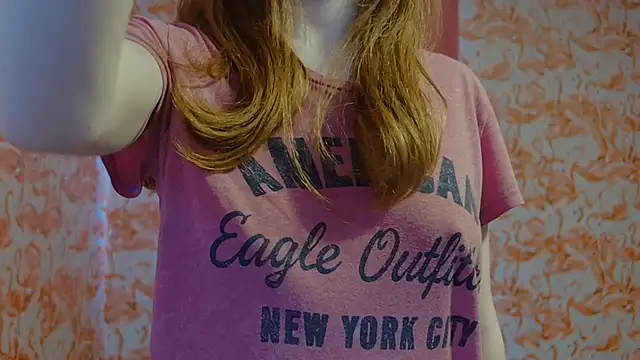 Snapshot of strawberrysmoothie chatting on 03-17-25, 08:51 strawberrysmoothie online show from 03-17-25, 08:51