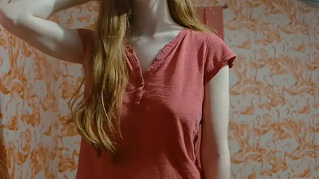 Snapshot of strawberrysmoothie chatting on 09-25-25, 03:10 strawberrysmoothie online show from 09-25-25, 03:10