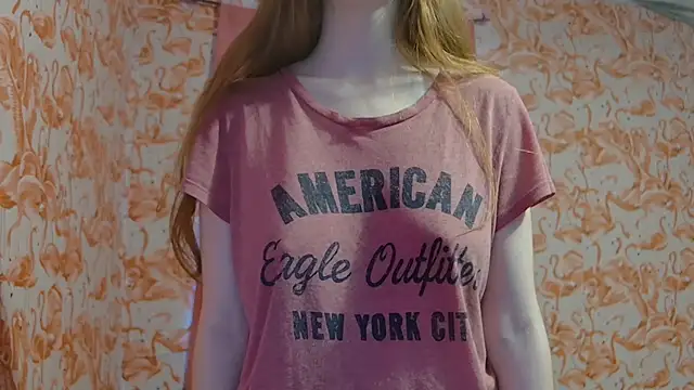 Snapshot of strawberrysmoothie chatting on 09-30-25, 08:25 strawberrysmoothie online show from 09-30-25, 08:25