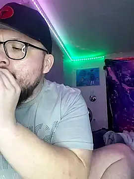 Snapshot of Spunonymous chatting on 02-06-25, 10:04 Spunonymous online show from 02-06-25, 10:04