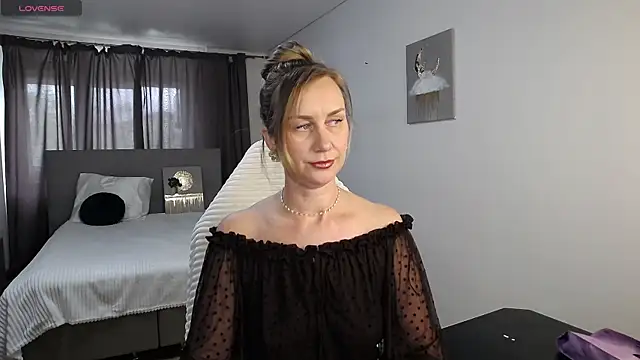 Snapshot of Vanessa_Nowak chatting on 05-10-26, 10:31 Vanessa Nowak online show from 05-10-26, 10:31